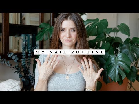 ロングネイルの育て方＋ネイルケアルーティン｜Dearly Bethany（ディアリー・ベサニー (How to Grow Long Nails + Nail Care Routine | Dearly Bethany)