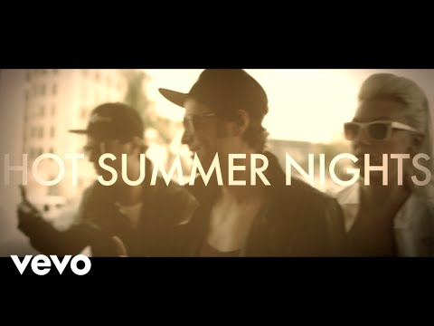 EC Twins, Lea Luna, Nejat Barton - Hot Summer Nights
