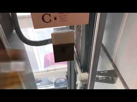 EPIC FAIL! Schindler 5500 MRL Traction Elevator, Eataly - Manulife Centre, Toronto ON Canada