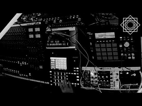 Land of rage ( mpc One ,  mpc1000 , Mutable instruments, twisted Electrons , TD3  , Soundcraft 200b