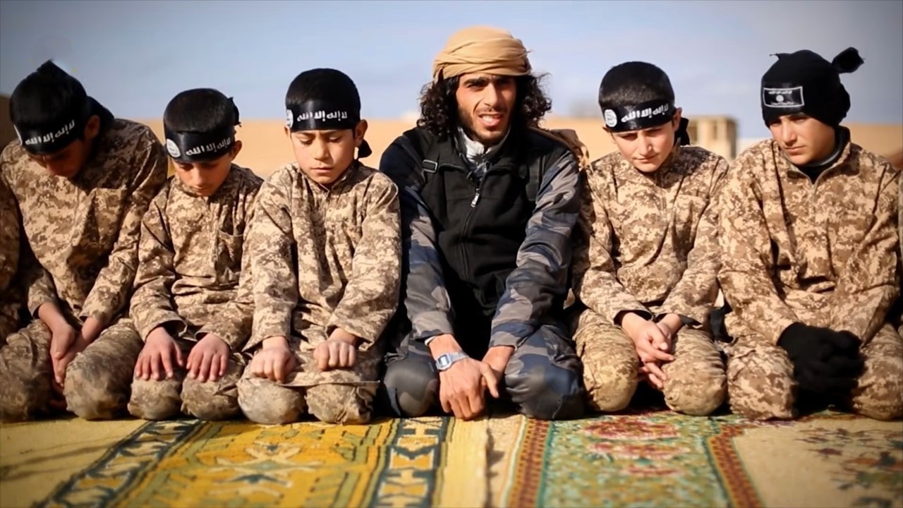 L'armée fantôme de Daesh : enquête au cœur des camps syriens