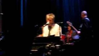 crowded house at Nalen - heaven that I&#39;m making