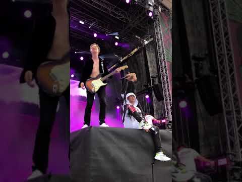 Hov1 - Hon dansar vidare i livet, Live @ Lollapalooza Stockholm