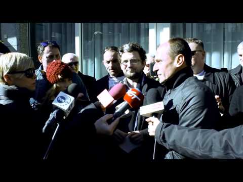 Paweł Kukiz - składanie podpisów w PKW
