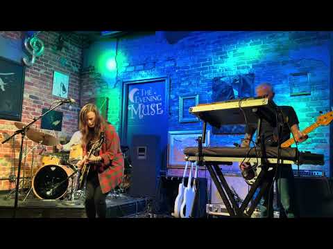 Emily Wolfe - Heat of the Moment live at The Evening Muse in Charlotte, NC - Sept. 23, 2023