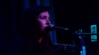 The Fireman By Sarabeth Tucek - Live Manchester 09/05/2011