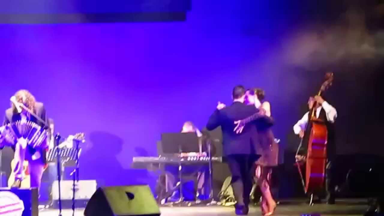 Video thumbnail for Dennys Fernández y Valeria Lorduguín interpretan La Trampera