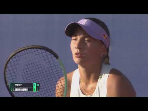 Julia Stusek [WC] (GER) vs Oksana Selekhmeteva [6] (RUS) // 2-6 1-6 // W125 Mallorca // 1st Round