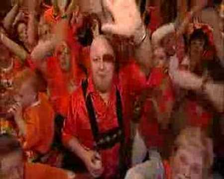 Zwaai naar Oranje - Peter van Holland