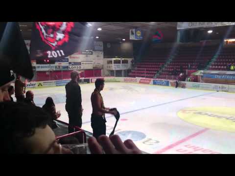 Visp - Ajoie 01.11.2014 - 2 Fan's Club for James
