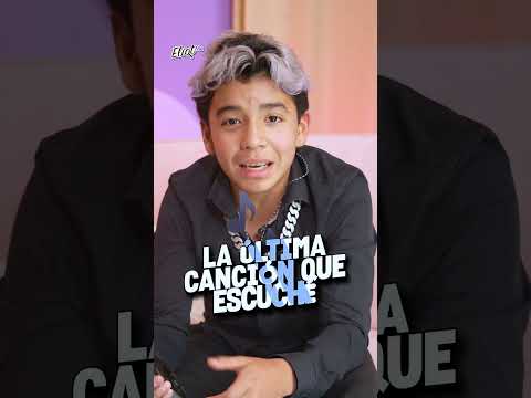 Tony unlocks his phone and tells us all his secrets: wallpaper, favorite photos, and more.