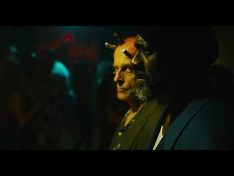 Cena do Esquadrão Suicida 2 Tocando Música Brasileira - Quem Tem Joga (Drik Barbosa, Karol, Glória.)