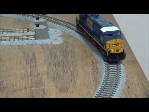 Review of The Kato N Scale CSX ES44AC