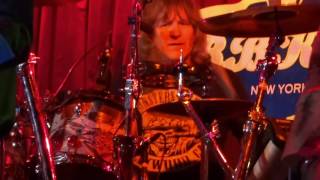KIX LIVE 2016 IN NYC. WHEELS IN MOTION, SEX &amp; NO RING AROUND ROSIE