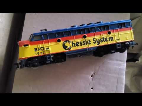3/25/2022: eBay HO Scale Locomotive Lot unboxing with a lot of trash stuffing