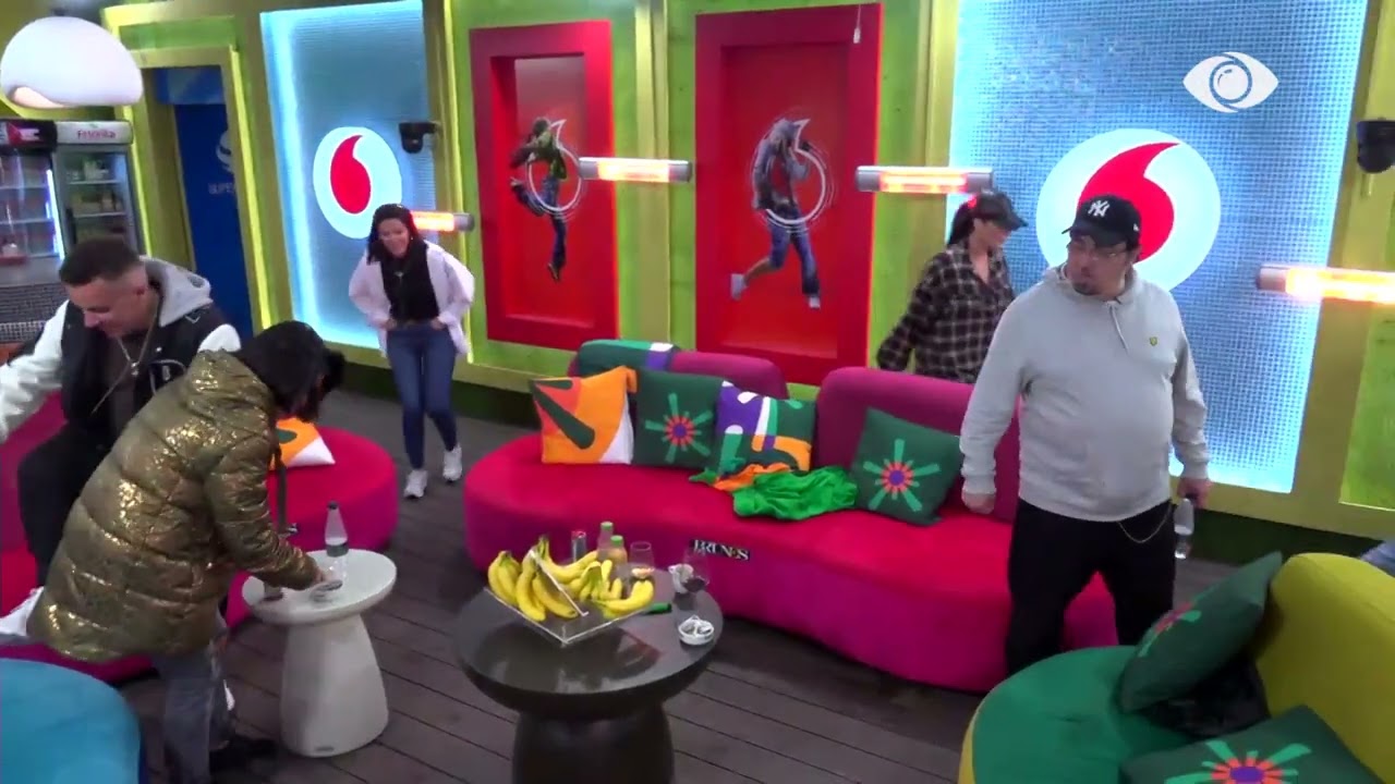 Nis sfida/ Graciano, Romeo dhe Meri kapen dorë për dore