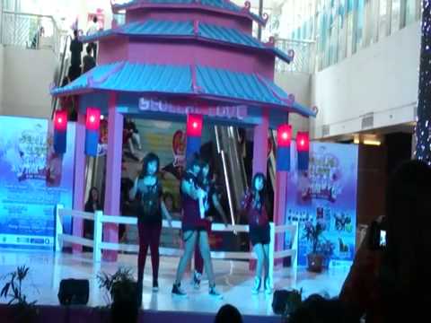 2bE1 (2NE1 DANCE COVER) - intro+Please Don't Go+Fire+Can't Nobody @Seollal Love Festival