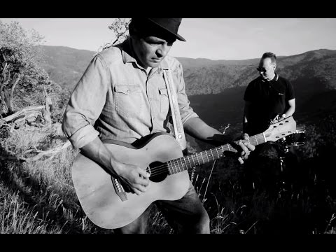 Lance Canales & The Flood - Plane Wreck At Los Gatos (Deportee)