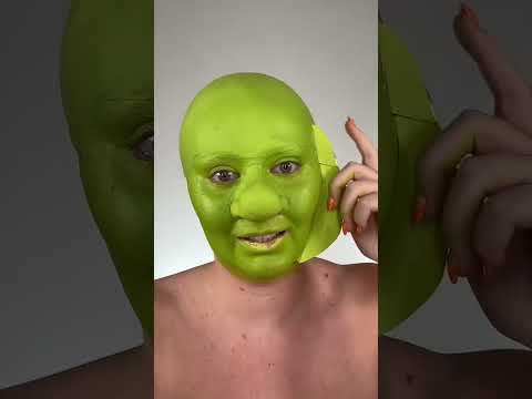 Paula's Movie Friday - Is the look better this time?? 😂🧅💚 #shrek