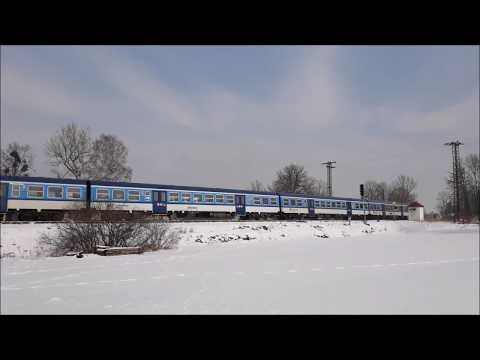 810.160 jako R 10018 a 754.013 na vlaku Sp 1644, Veřovice