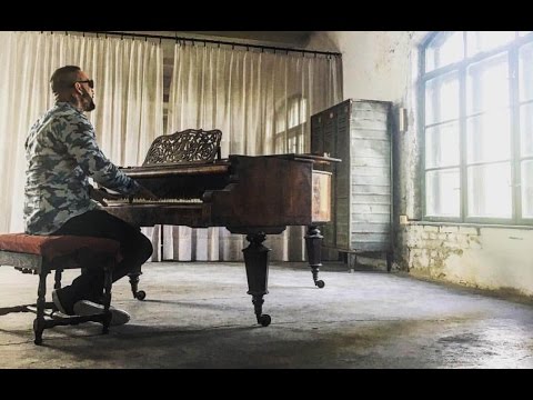 Mr.Busta - Semmi Nem Jó | OFFICIAL MUSIC VIDEO |