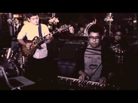 Yolanda Moon - Smlltlk (live @ Bowler w: Enzo Hermosa)