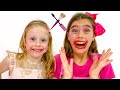 Nastya e Stacy brincam com brinquedos de maquiagem e encontram um presente de Halloween Nastya e Stacy brincam com brinquedos de maquiagem e encontram um presente de Halloween