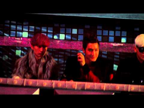 121229 [HD fancam] SBS Gayo Hyuk & Siwon chatting