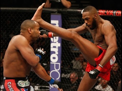 Watch UFC 182 Jones vs Cormier end of fight incident Cormier hits Jones after the bell