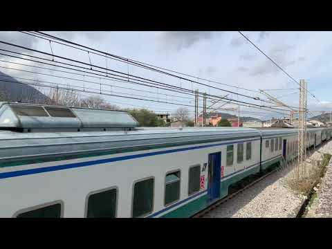 INCROCIO DI TRENI REGIONALI