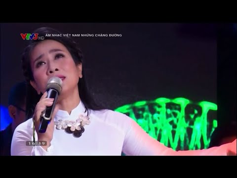 Thể hiện bởi Vân Khánh
