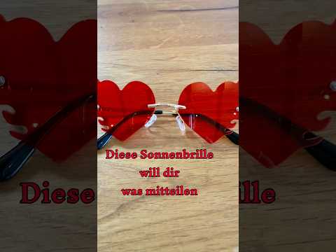 🕶️ Diese Sonnenbrille hat was zu sagen …Und zwar: Lederhos’n Inferno Tour – coming soon. 🔥