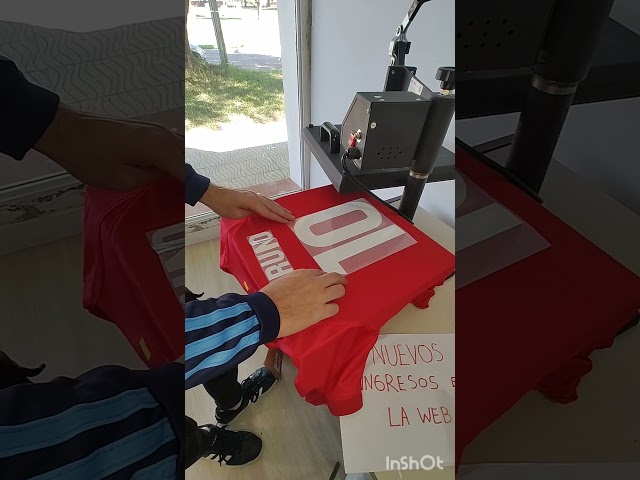 Vídeo relacionado con CYPBRANDS Atlético de Madrid, Peluche, Osito, Muñeco, Camiseta Atlético de Madrid, Color Marrón, Producto Oficial