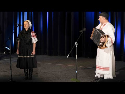 Veje vietor cez dolinu/Ej, šibaj šibaj pošibávaj - Stela Krahulcová - Juraj Krahulec