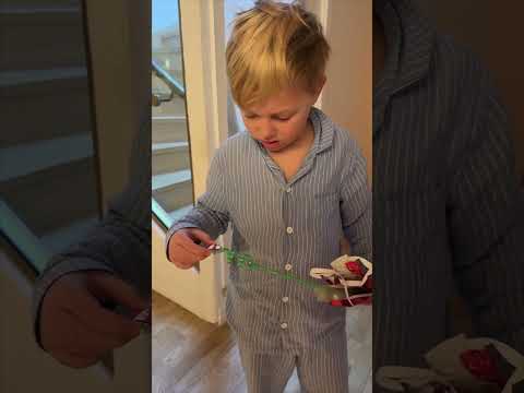 Helt nyvaken sprang han ner 😍❤️