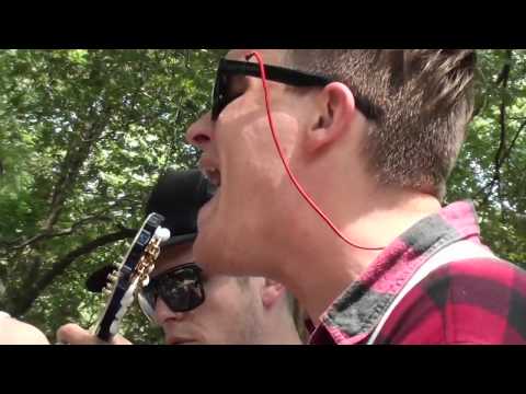 The Kissaway Trail - New Lipstick | The Wild Honey Pie Buzzsession