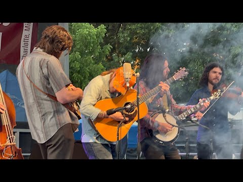 Billy Strings “Sally Goodin / Midnight Train” 6/19/25 Charlotte Bluegrass Festival