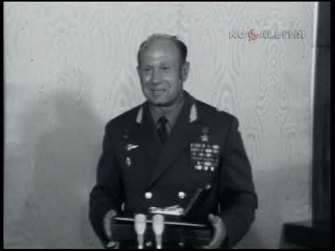 Вручение наград советским космонавтам 26.08.1975