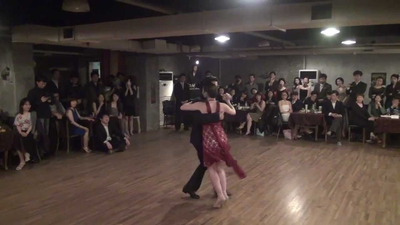 Dante Sanchez & Ines Muzzopappa el 19 de enero 2013 en Corea