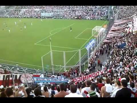 LOS BORRACHOS DEL TABLON EN CANCHA DE VELEZ