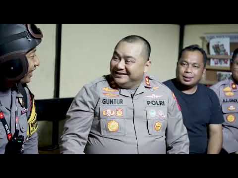 ROJALI (Ronda Jaga Lingkungan) bersama Pak Bhabin