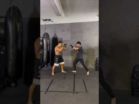 初心者向け格闘技教室サウスポーの注意すべき攻撃とは…#格闘技 #kick #mma #muaythai #rizin #朝倉未来 #筋トレ #workout #fitness #サウスポー #体幹
