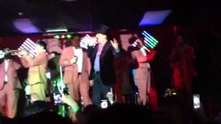 El Chapo De Sinaloa- "Me gusta tener de a dos"