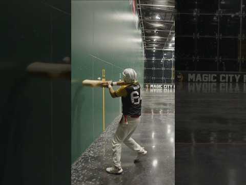 CLEAN catch off the serve + AMAZING drop shot defense by Nicolas💨👏 #jaialai #battlecourt