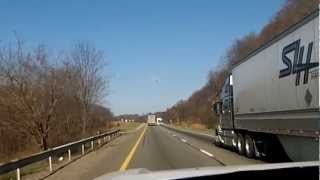 Download lagu 2012 F 250 Super Duty 4x4 6.2 L gas pulling 5th wheel up mountain on  I 81 in Pennsylvania (I think) mp3