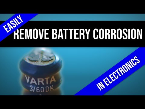 EASY. CLEANING BATTERY CORROSION IN VINTAGE AMIGA 2000 /using vinegar for battery corrosion