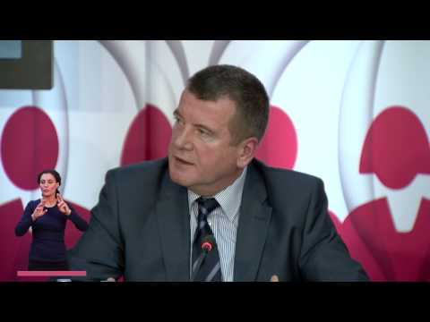 Wybory samorządowe 2014 — Konferencja Prasowa PKW z dnia 16.11.2014, godz.19:00 (Język migowy)