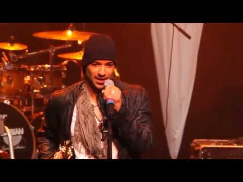 Julian Smith Sax | Performing Ti Amaro