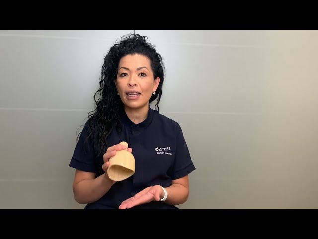 Vídeo relacionado con iplusmile Bola de Masaje de Madera Roja 2 Piezas para Relajación Meditativa, Ejercicio Portátil y Mejora la Circulación Sanguínea en Manos