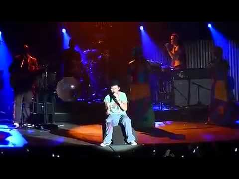 Videoclip de J'ai vu la vie (On trace la route Le Live) — Christophe Maé